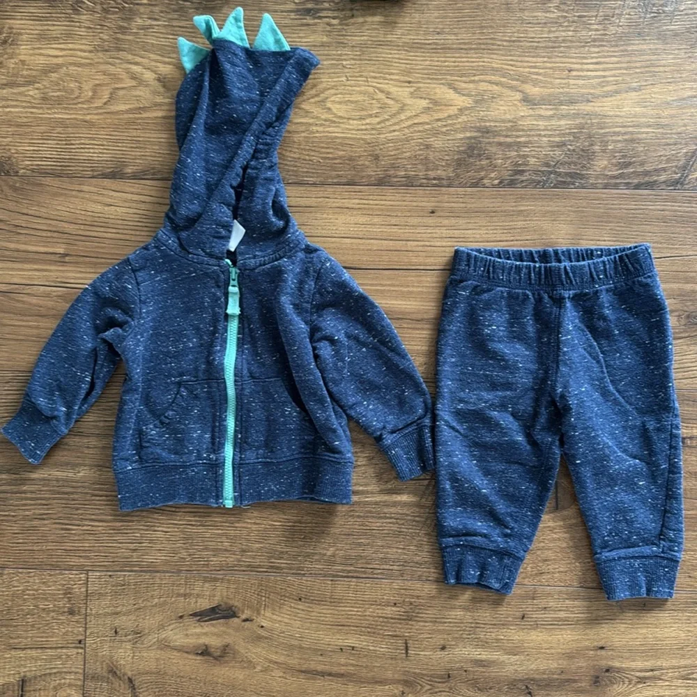 Bundle of 6 month baby boy sweatshirt / long sleeve sets, Carter’s, Cat&Jack